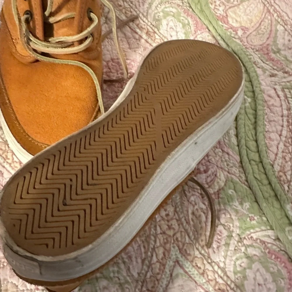 Men's Casual Tan Sneakers